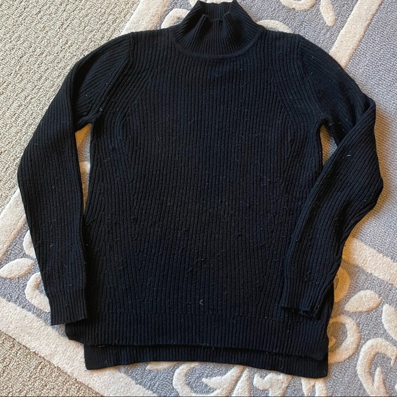 Banana Republic black sweater - Picture 2 of 2